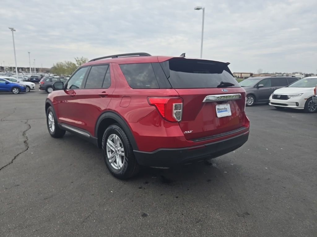 Used 2022 Ford Explorer XLT image 5