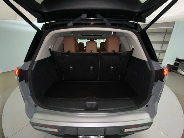 Used 2024 Nissan Pathfinder Platinum w/ Cargo Package AWD/4WD image 25