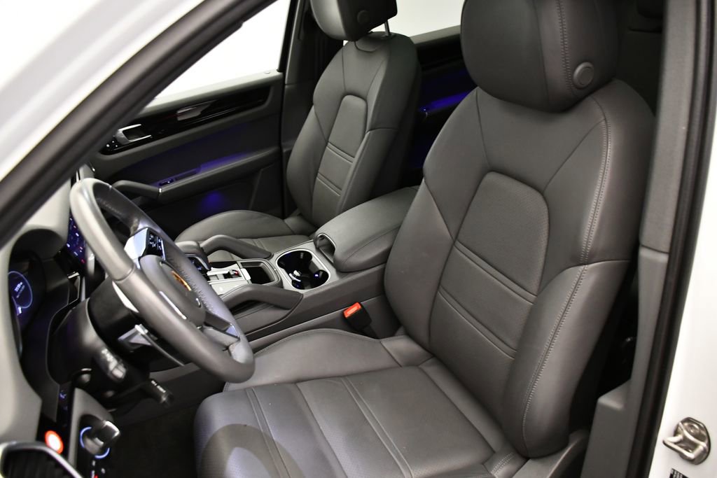 Used 2023 Porsche Cayenne image 41