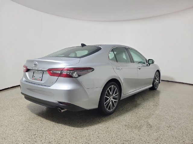 Used 2023 Toyota Camry XLE FWD image 5
