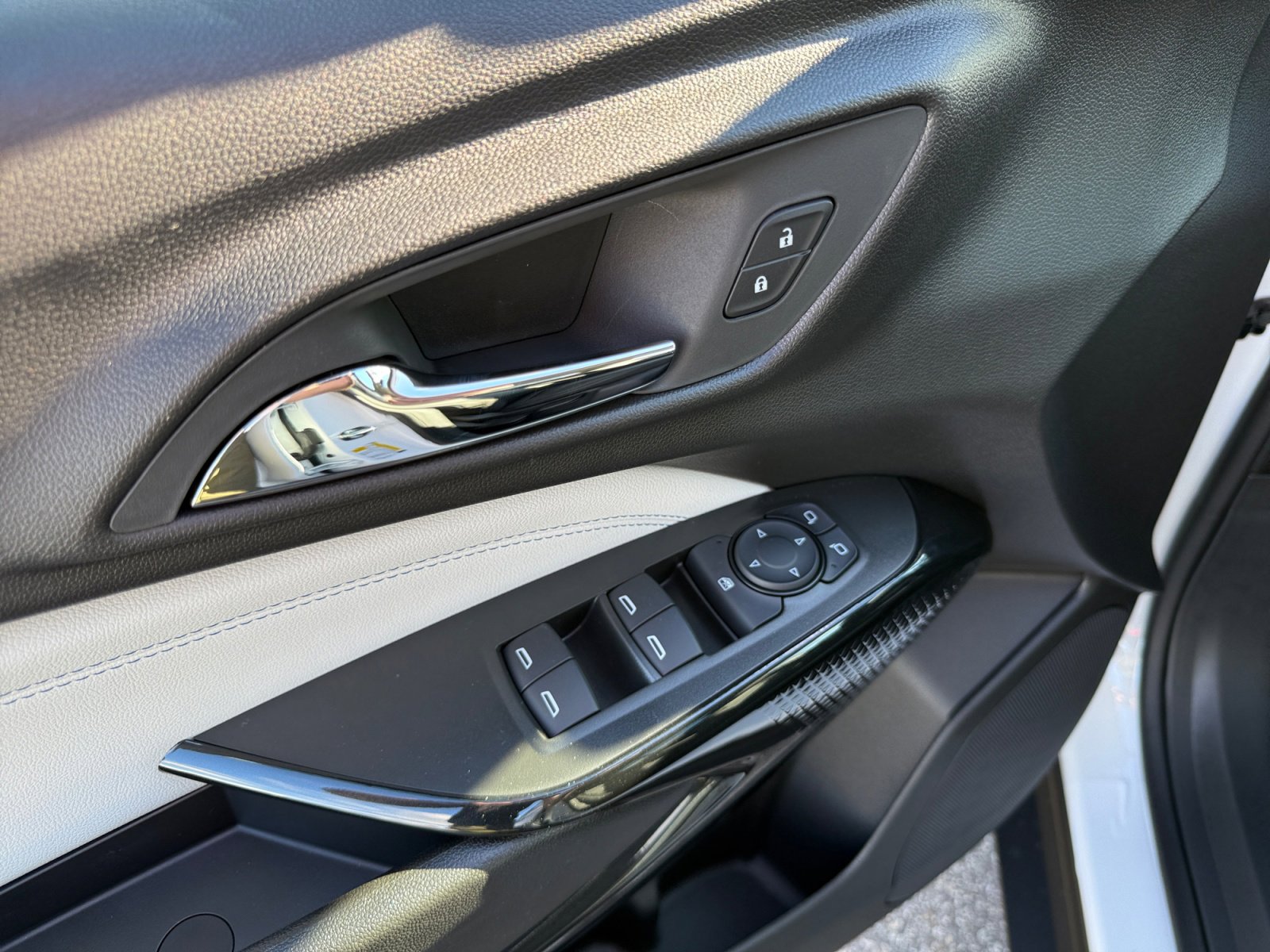 New 2026 Chevrolet Trax LT w/ Driver Confidence Package FWD image 18