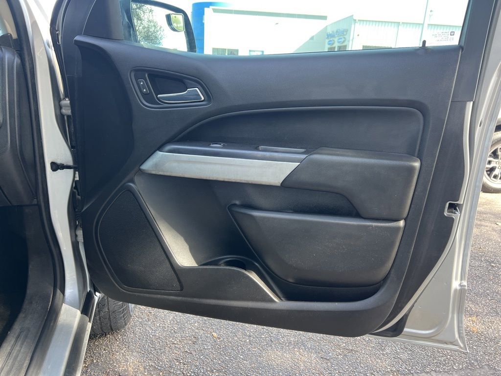 Used 2018 Chevrolet Colorado LT w/ LT Convenience Package image 11