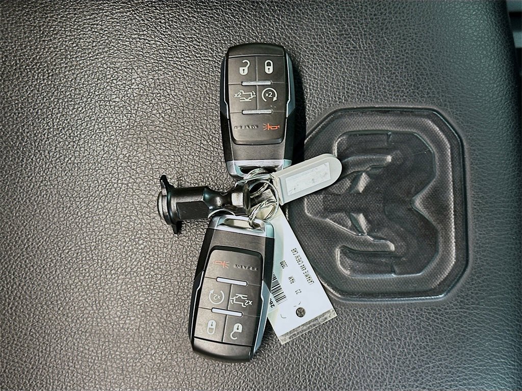 Used 2023 RAM 3500 Laramie w/ Night Edition image 35