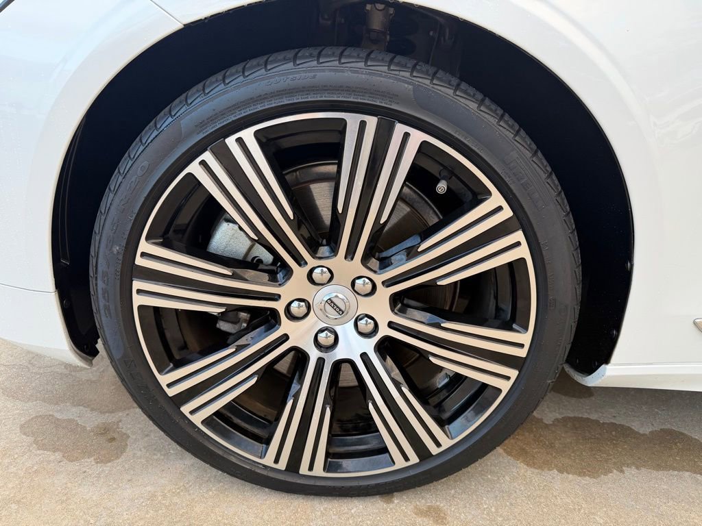 Used 2023 Volvo S90 B6 Ultimate image 9