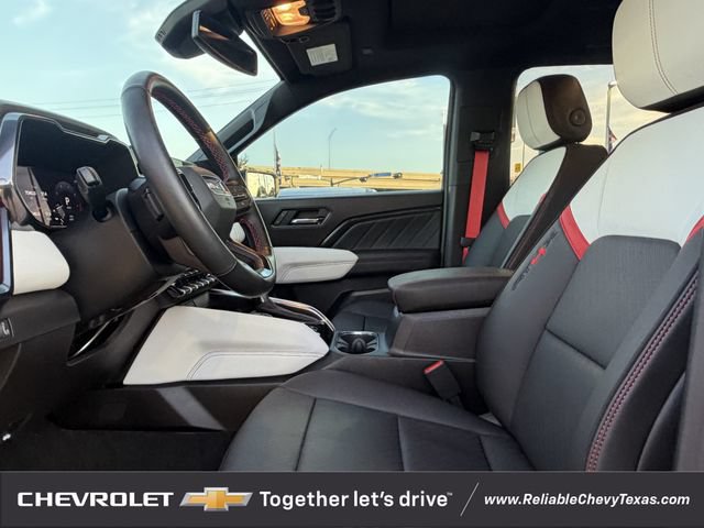 Used 2026 GMC Canyon AT4X AWD/4WD image 32