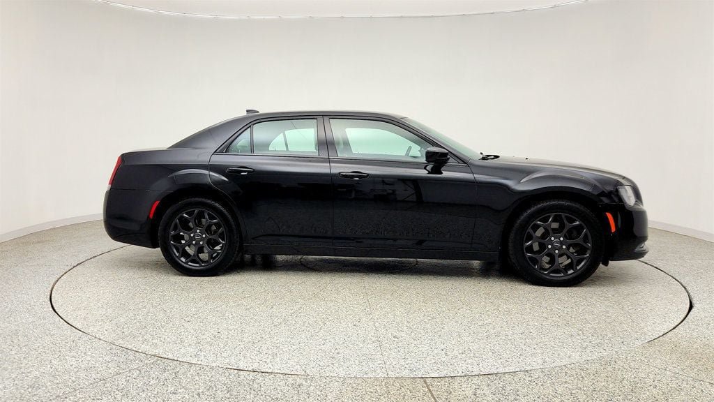 Used 2020 Chrysler 300 S AWD/4WD image 4