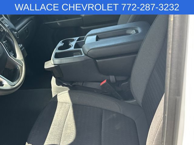 Used 2022 Chevrolet Silverado 2500 Custom w/ Custom Value Package AWD/4WD image 18