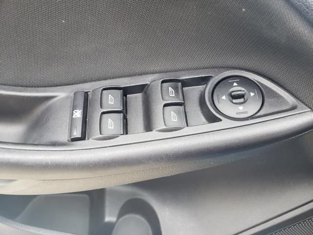 Used 2017 Ford Focus SE w/ Cold Weather Package FWD image 20