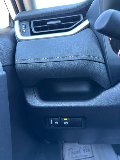 Used 2024 Toyota RAV4 LE image 32