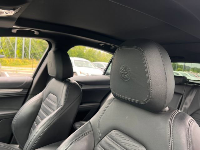 Used 2022 Alfa Romeo Stelvio Veloce AWD/4WD image 14