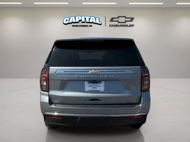 Used 2024 Chevrolet Suburban LT RWD image 4