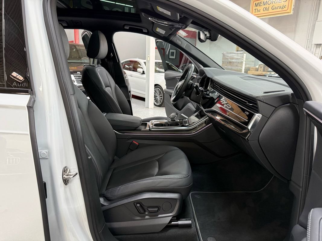 Used 2025 Audi Q7 2.0T Premium Plus w/ Premium Plus Package AWD/4WD image 18