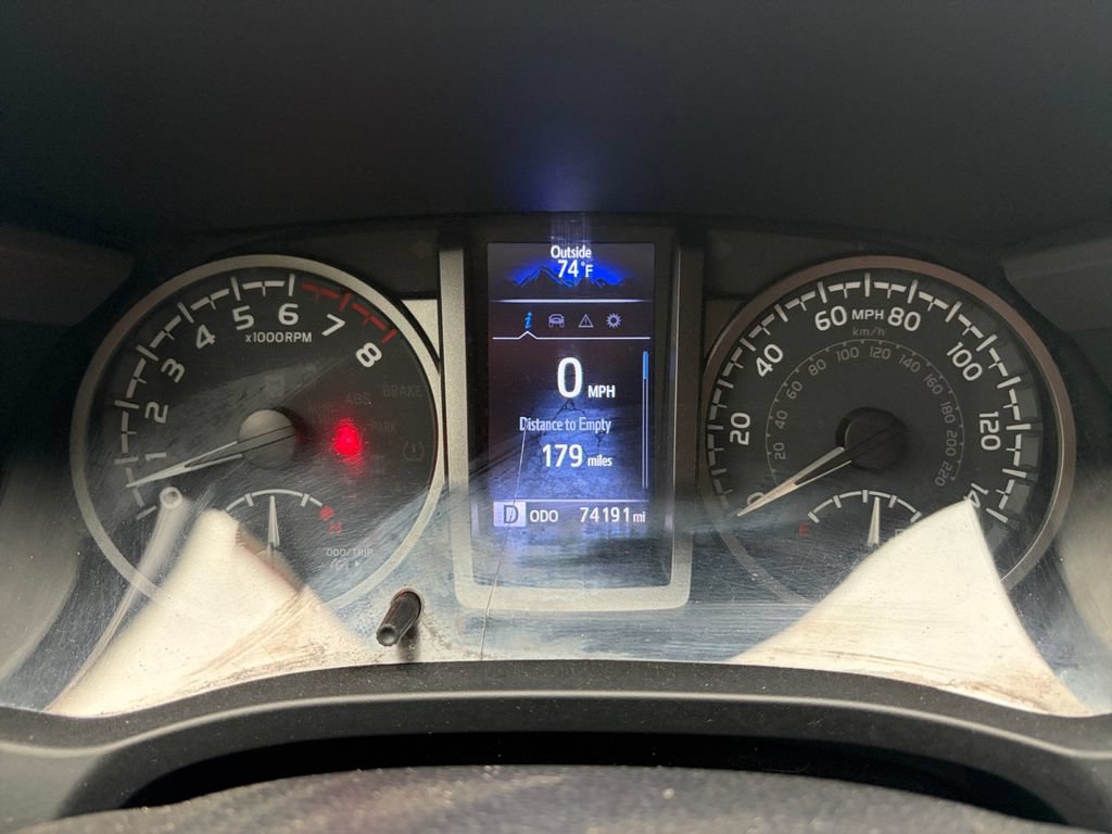 Used 2022 Toyota Tacoma TRD Off-Road w/ Technology Package AWD/4WD image 23