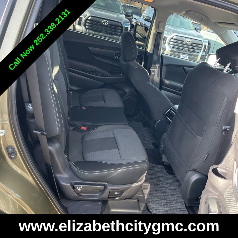 Used 2023 Subaru Ascent Premium w/ Convenience Package image 6