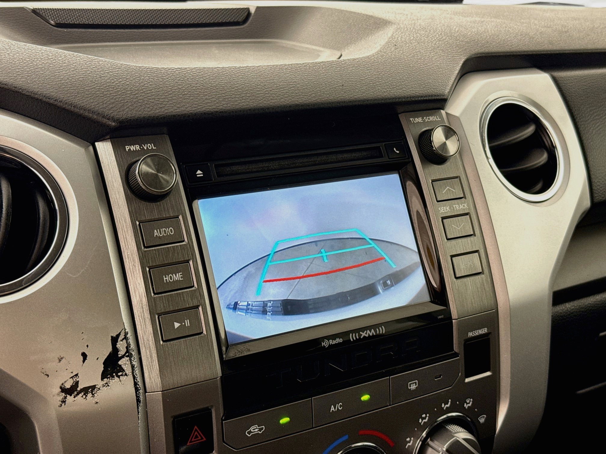 Used 2017 Toyota Tundra SR5 AWD/4WD image 16