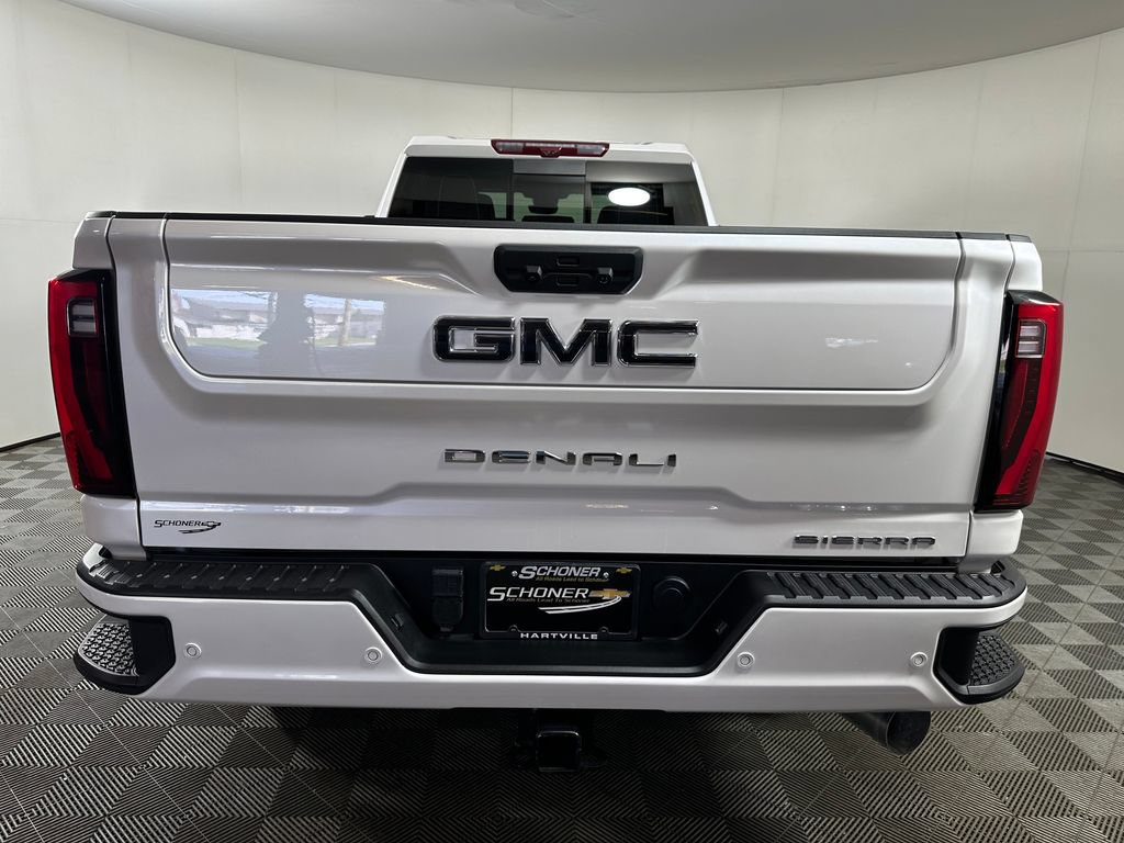 Used 2025 GMC Sierra 3500 Denali Ultimate w/ LPO, GMC Protection Package AWD/4WD image 4
