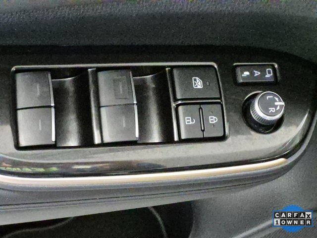 Used 2025 Toyota Crown XLE image 13