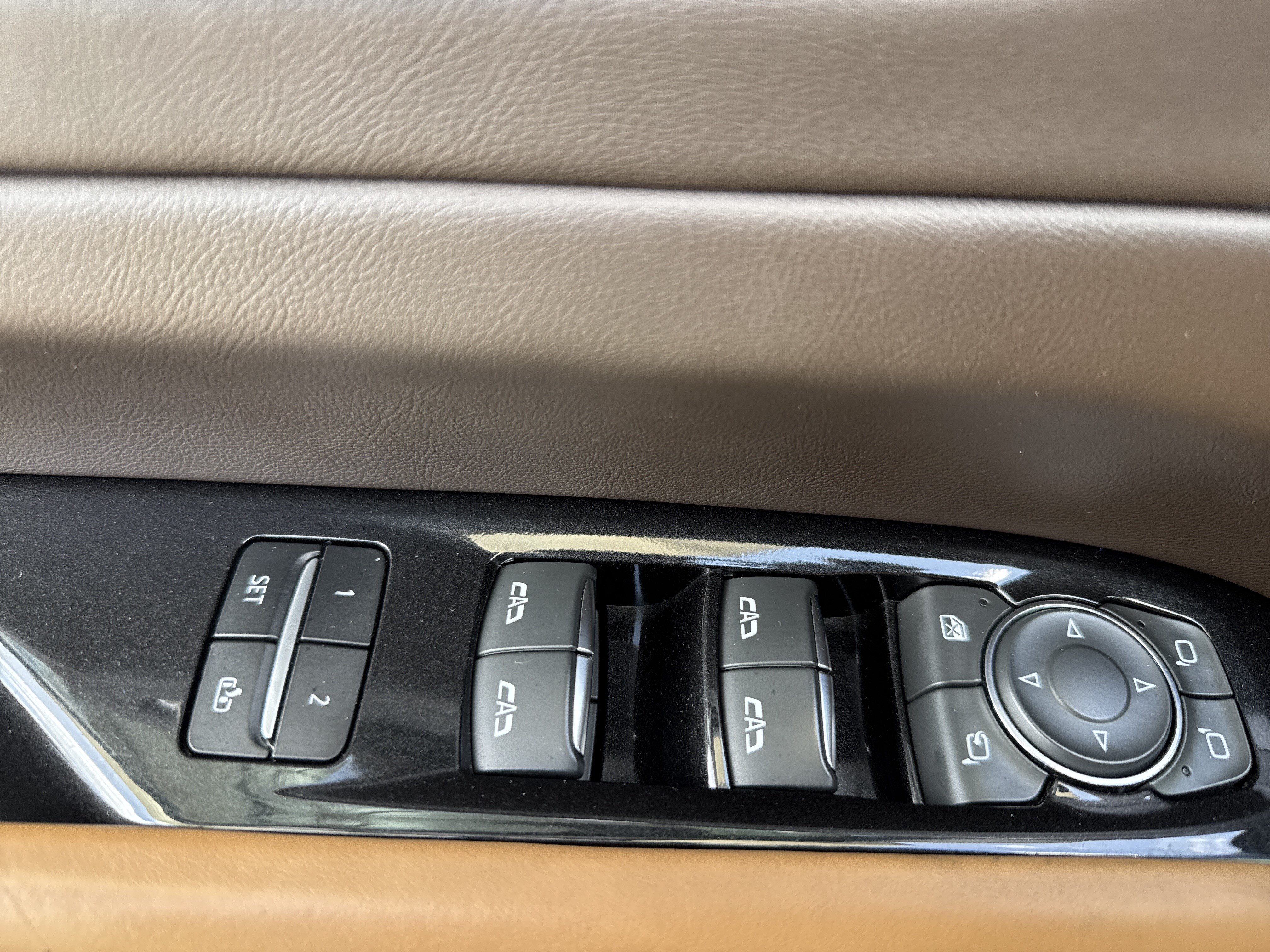 Used 2022 Cadillac Escalade Sport w/ Touring Package AWD/4WD image 15