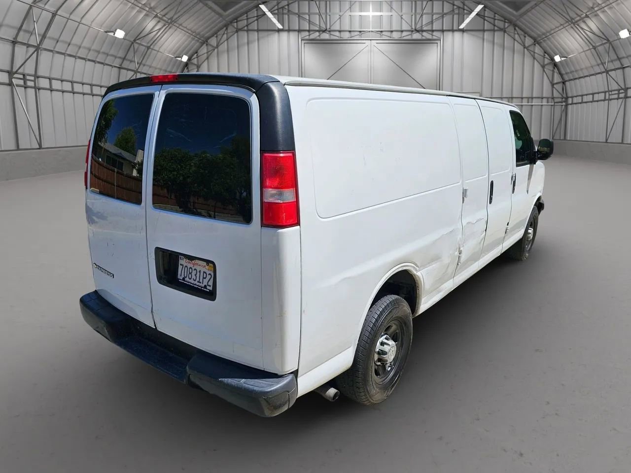 Used 2018 Chevrolet Express 2500 Extended image 10