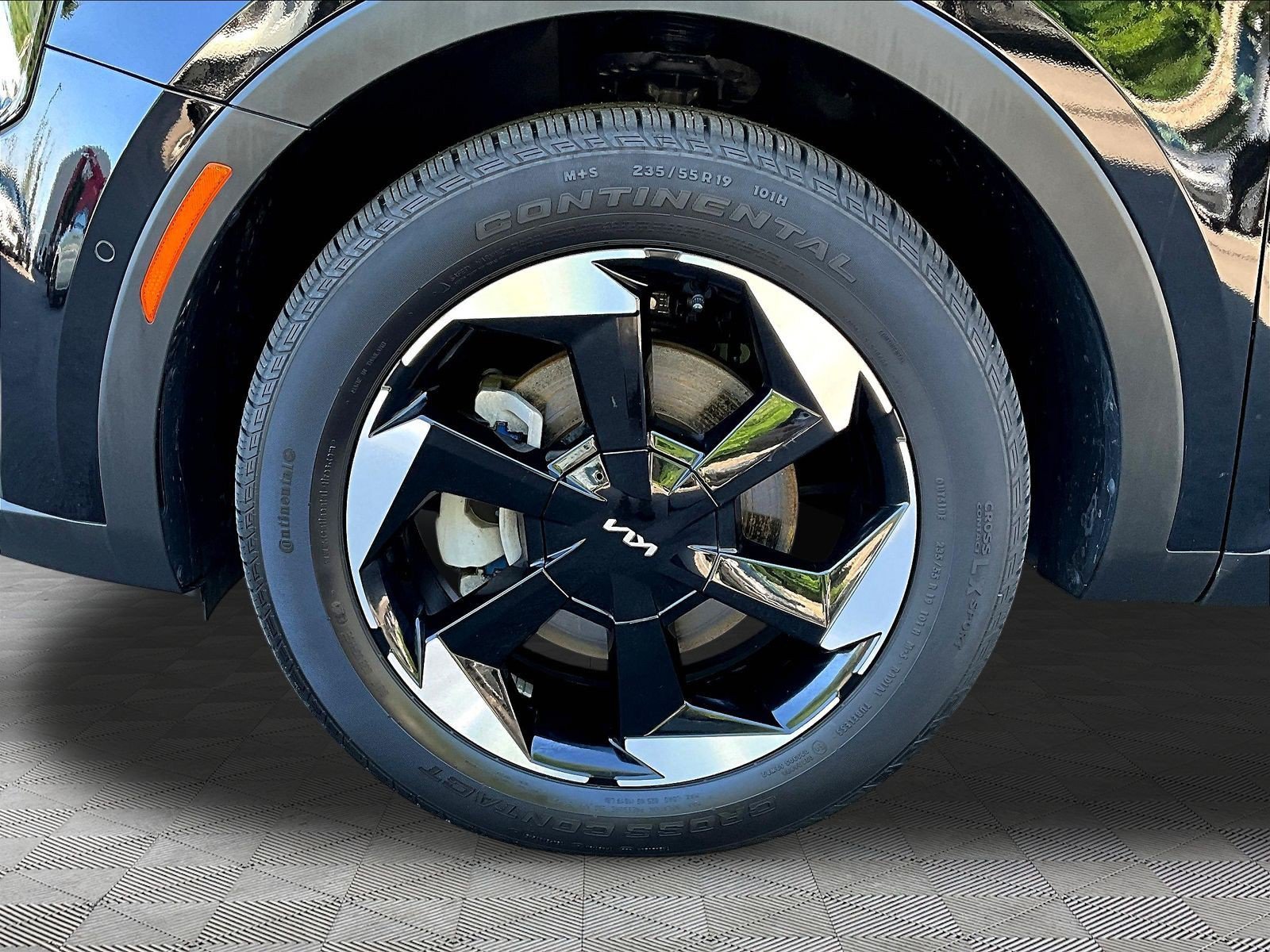 Certified 2025 Kia Sorento SX Prestige AWD/4WD image 35