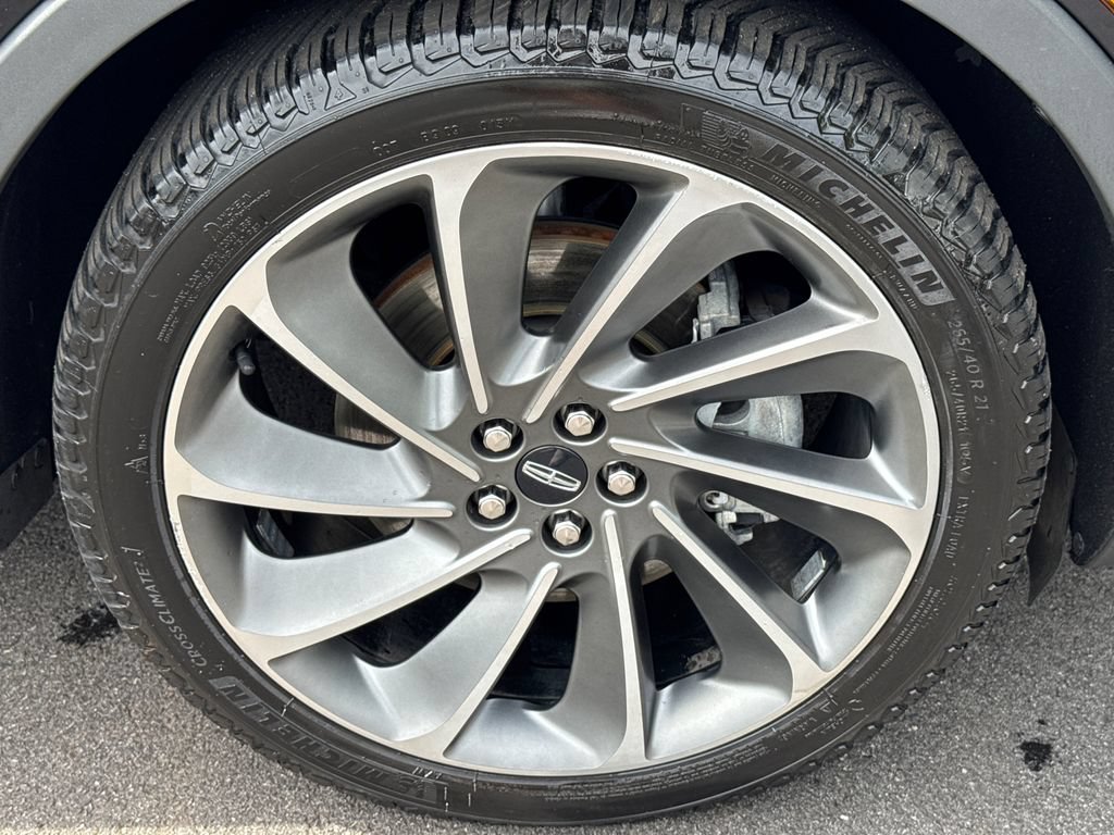 Used 2020 Lincoln Nautilus Reserve w/ Equipment Group 201A FWD image 12