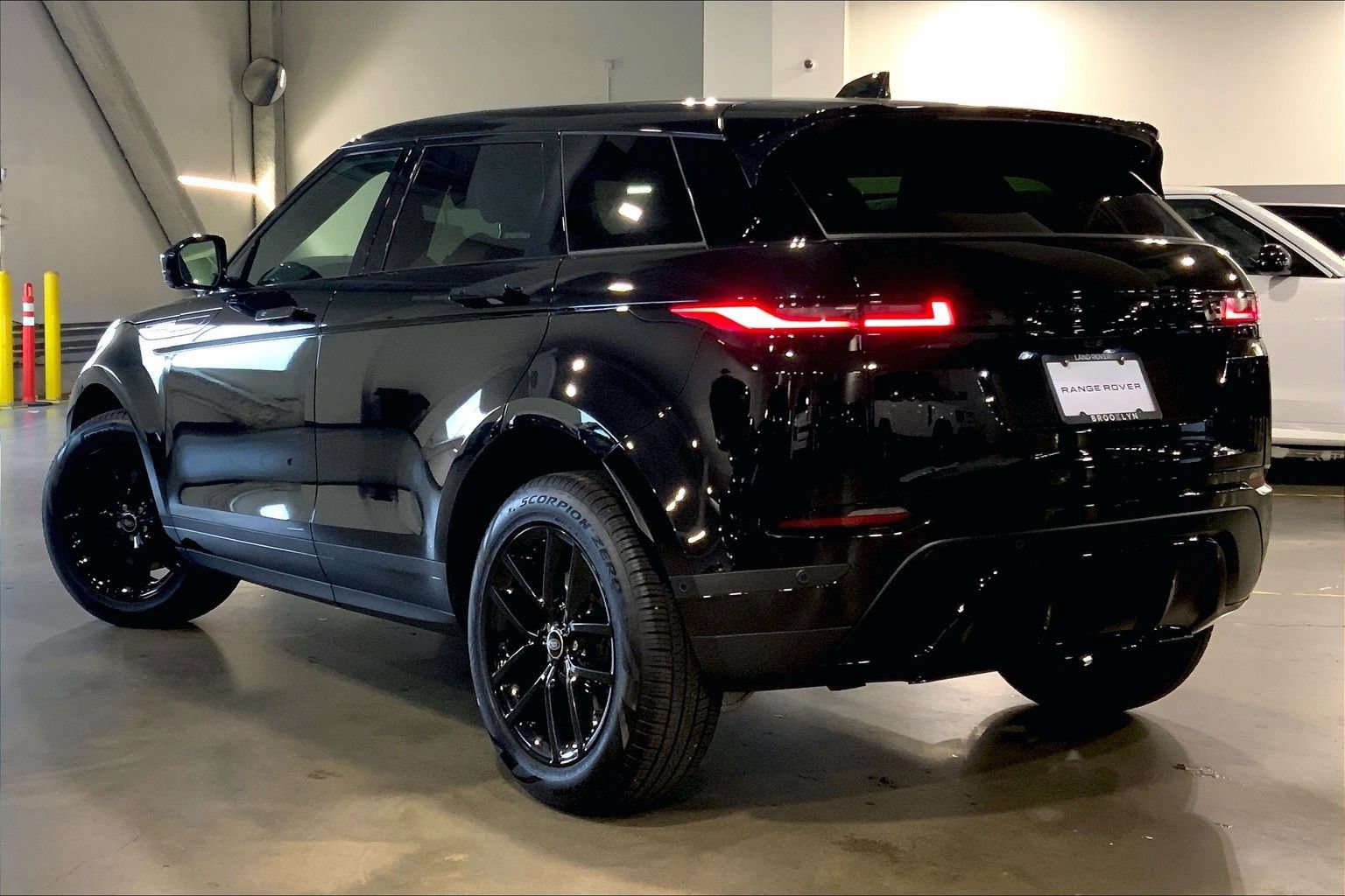 Certified 2026 Land Rover Range Rover Evoque S AWD/4WD image 11