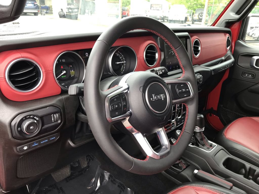 Used 2023 Jeep Wrangler Unlimited Rubicon 4xe AWD/4WD image 21