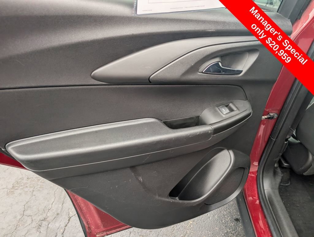 Used 2023 Chevrolet TrailBlazer RS w/ Convenience Package image 10