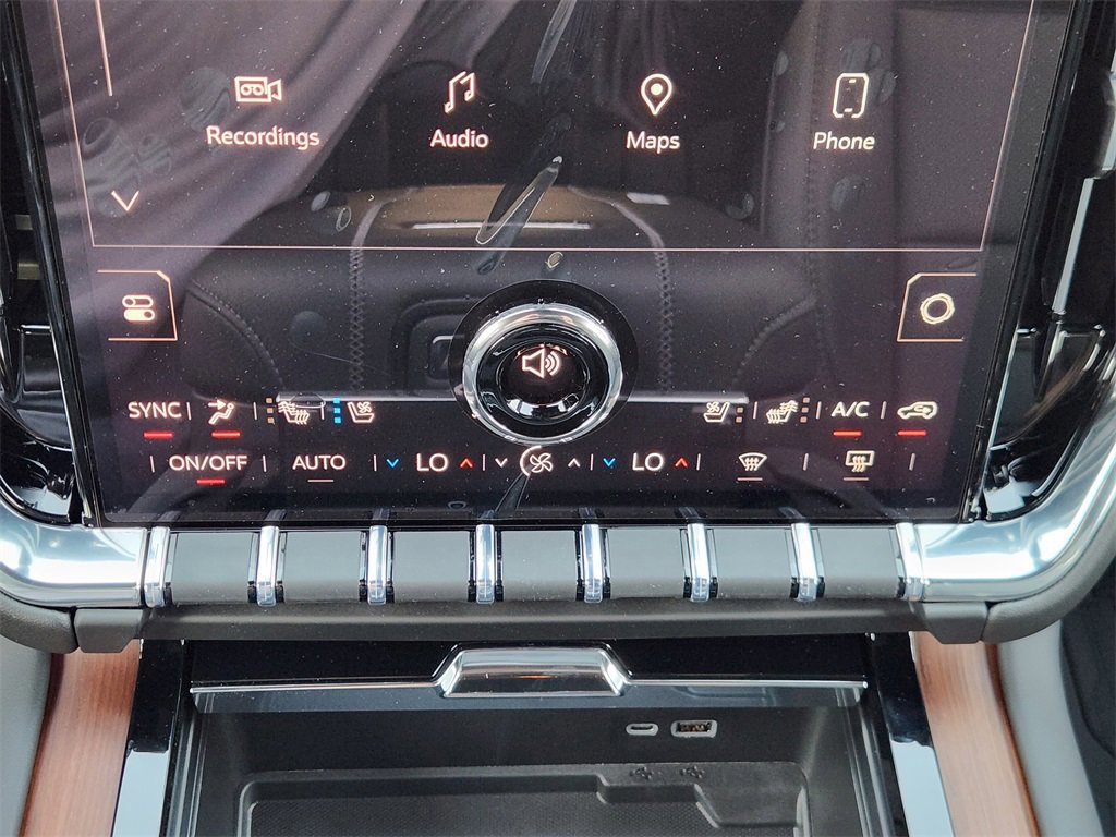 New 2026 GMC Yukon Denali w/ Sun & Power Step Package image 13