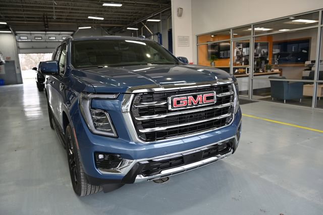 New 2026 GMC Yukon XL Elevation w/ Elevation Premium Package image 3