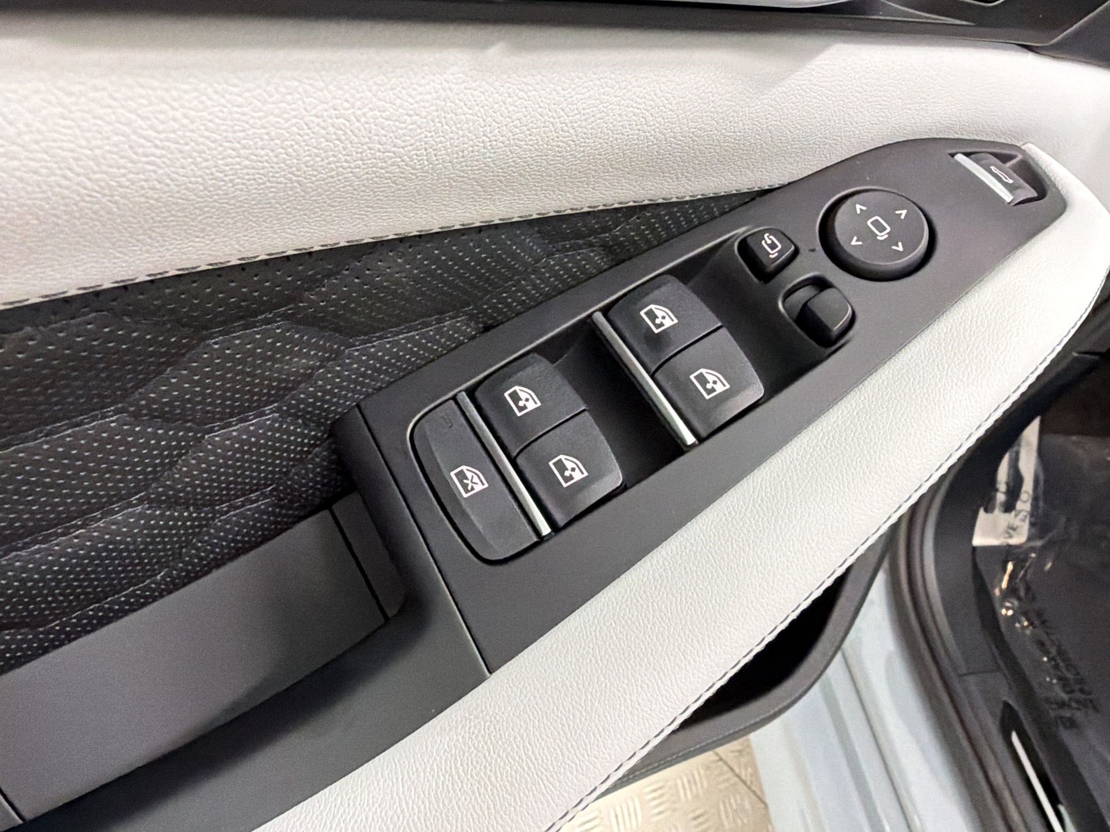 New 2026 BMW X5 M Competition w/ Executive Package AWD/4WD image 26