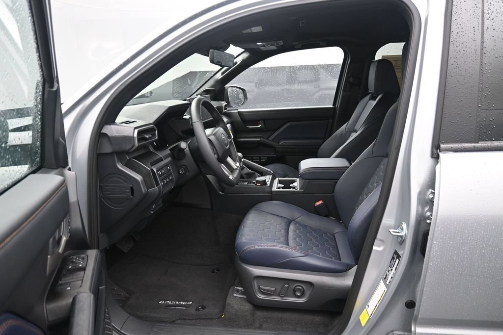 Used 2026 Toyota 4Runner Platinum AWD/4WD image 9