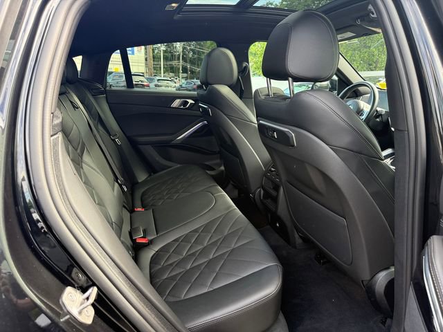 Used 2024 BMW X6 xDrive40i w/ Parking Assistance Package AWD/4WD image 31
