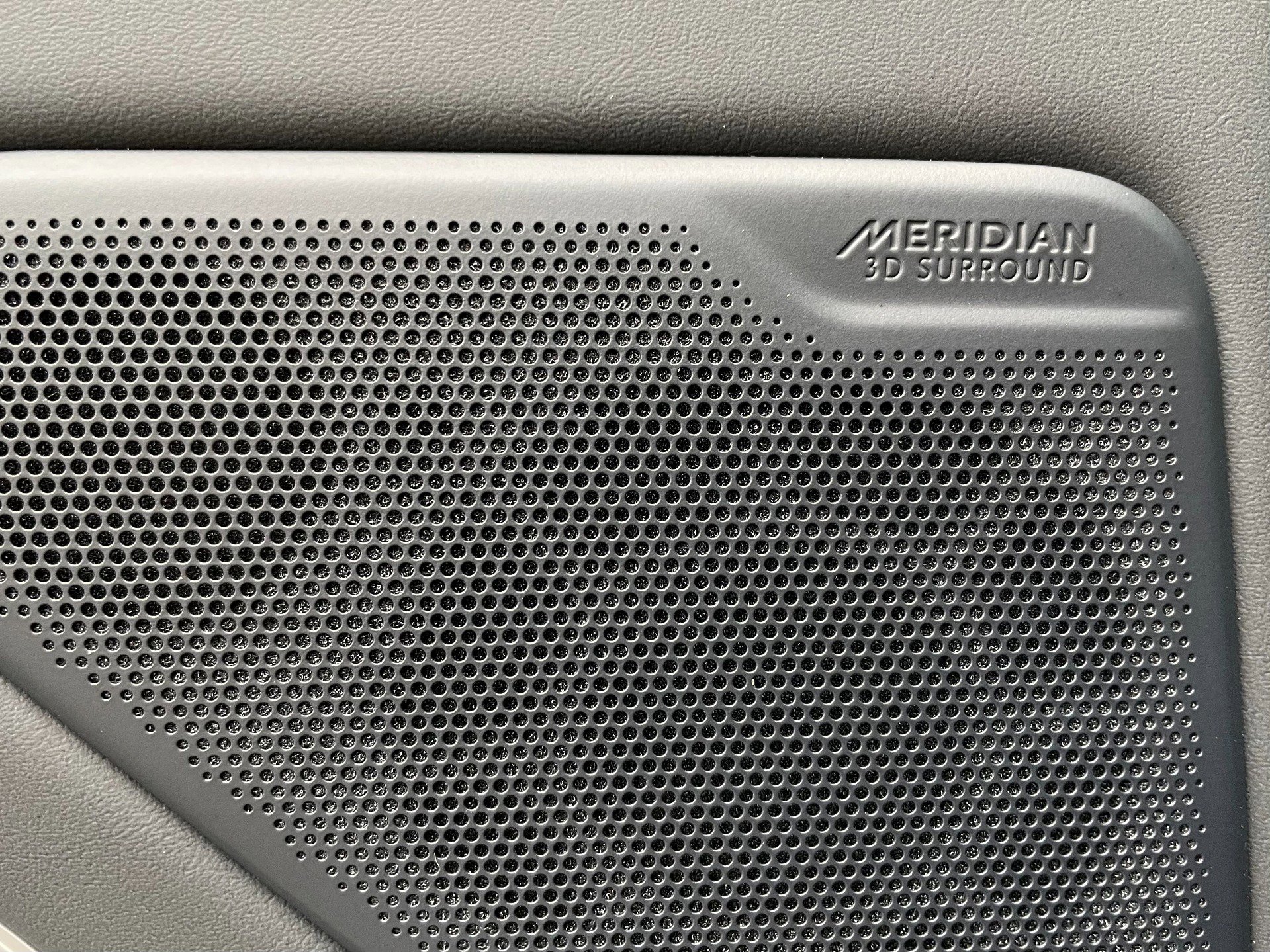 Used 2023 Land Rover Range Rover SE image 24