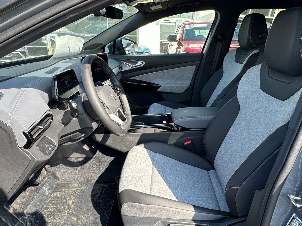 New 2025 Volkswagen ID.4 Pro AWD/4WD image 15