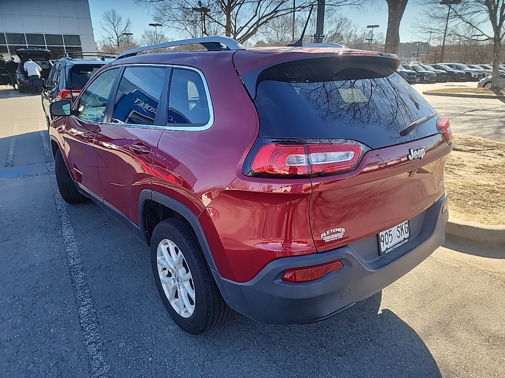 Used 2017 Jeep Cherokee Latitude image 3