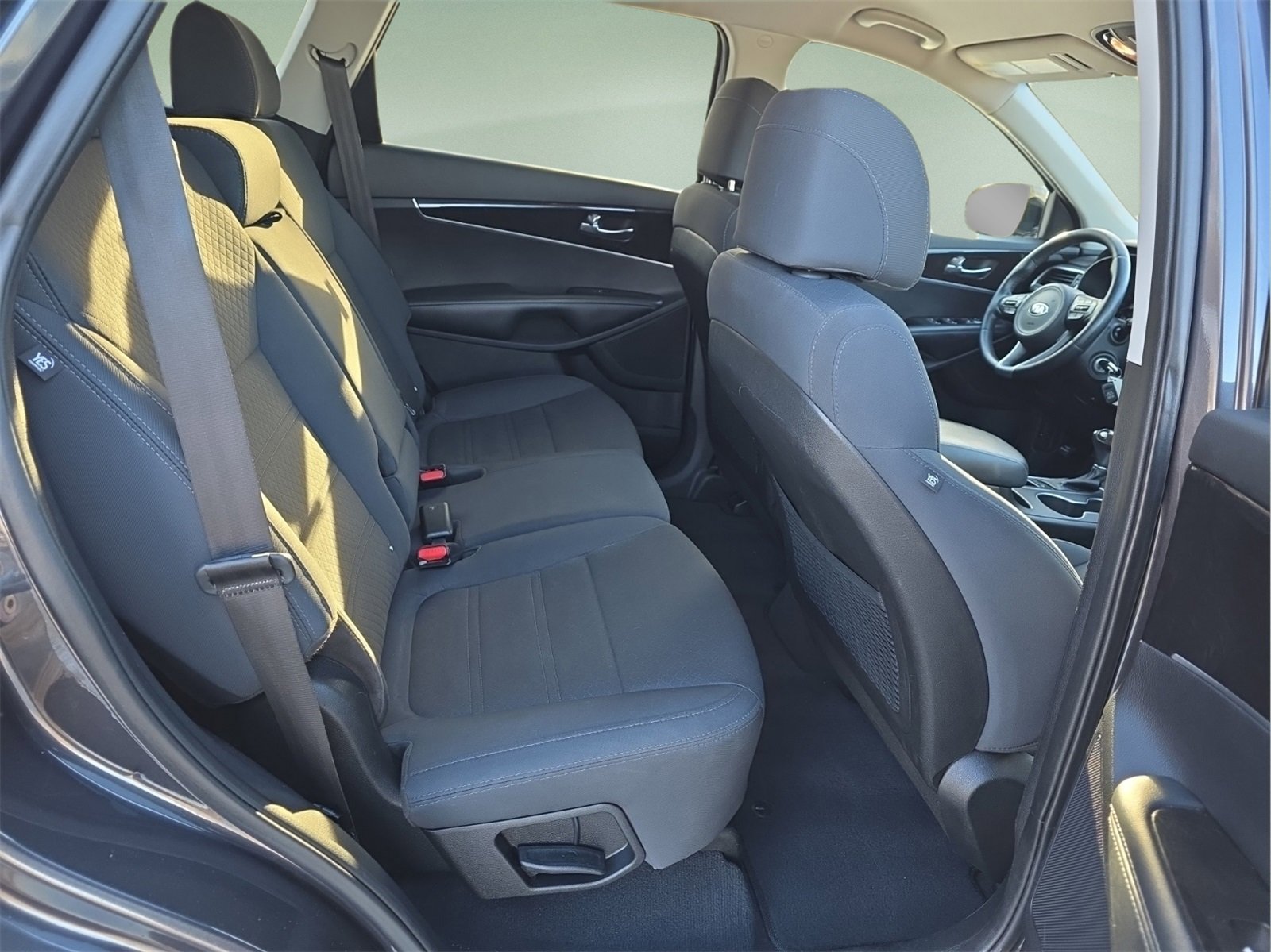 Used 2017 Kia Sorento LX w/ LX Convenience Package image 14