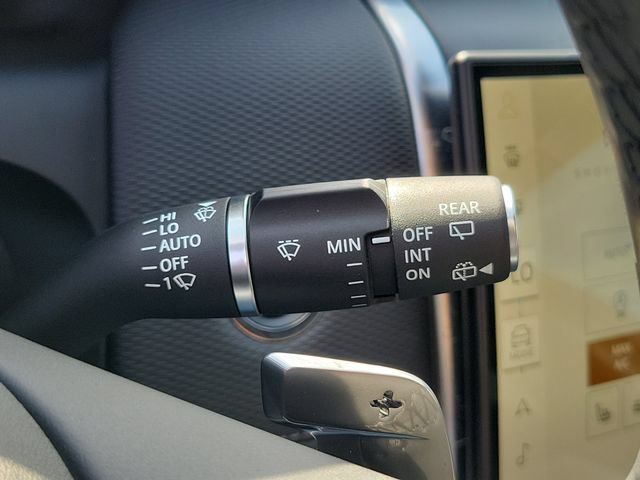 Used 2025 Land Rover Discovery Sport Dynamic SE AWD/4WD image 11