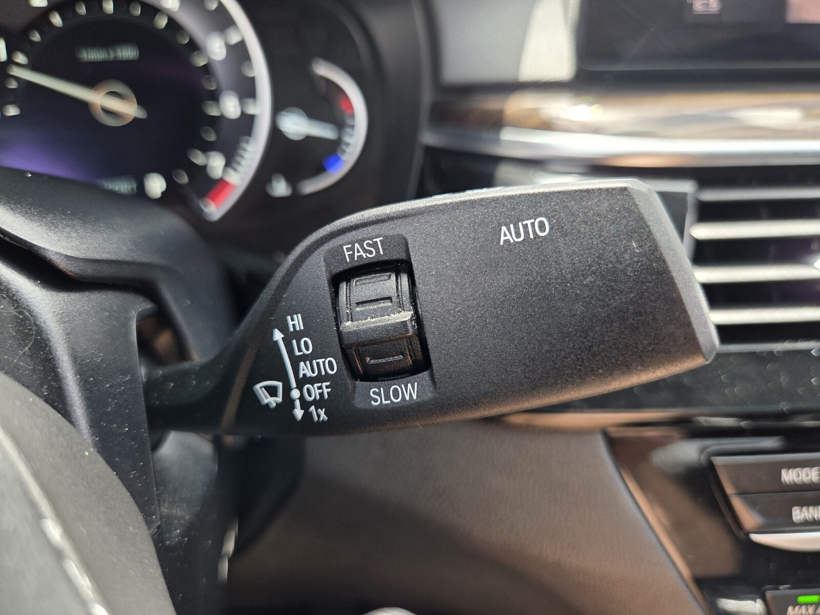 Used 2019 BMW 540i w/ Premium Package RWD image 30