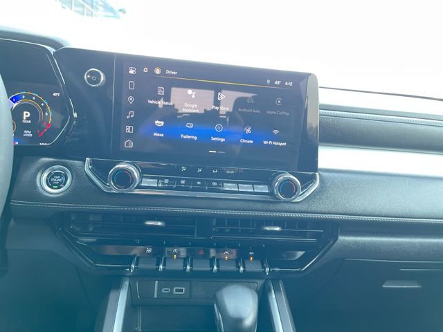 Used 2024 Chevrolet Colorado LT w/ LT Convenience Package image 13