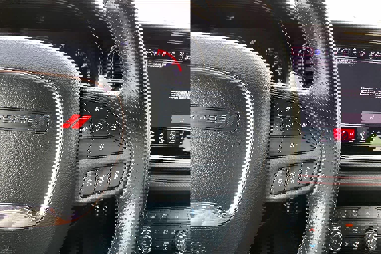 Used 2024 Dodge Durango GT image 25