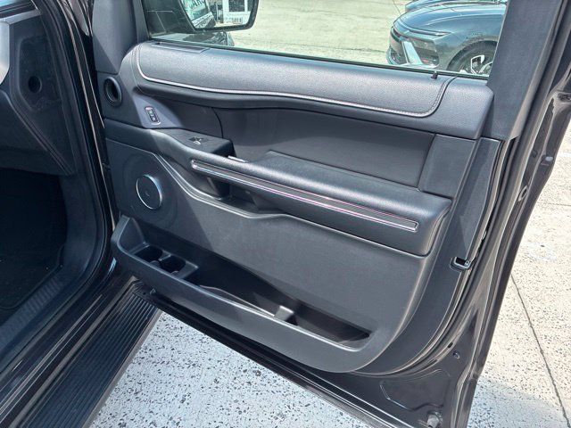 Used 2024 Ford Expedition XLT AWD/4WD image 44