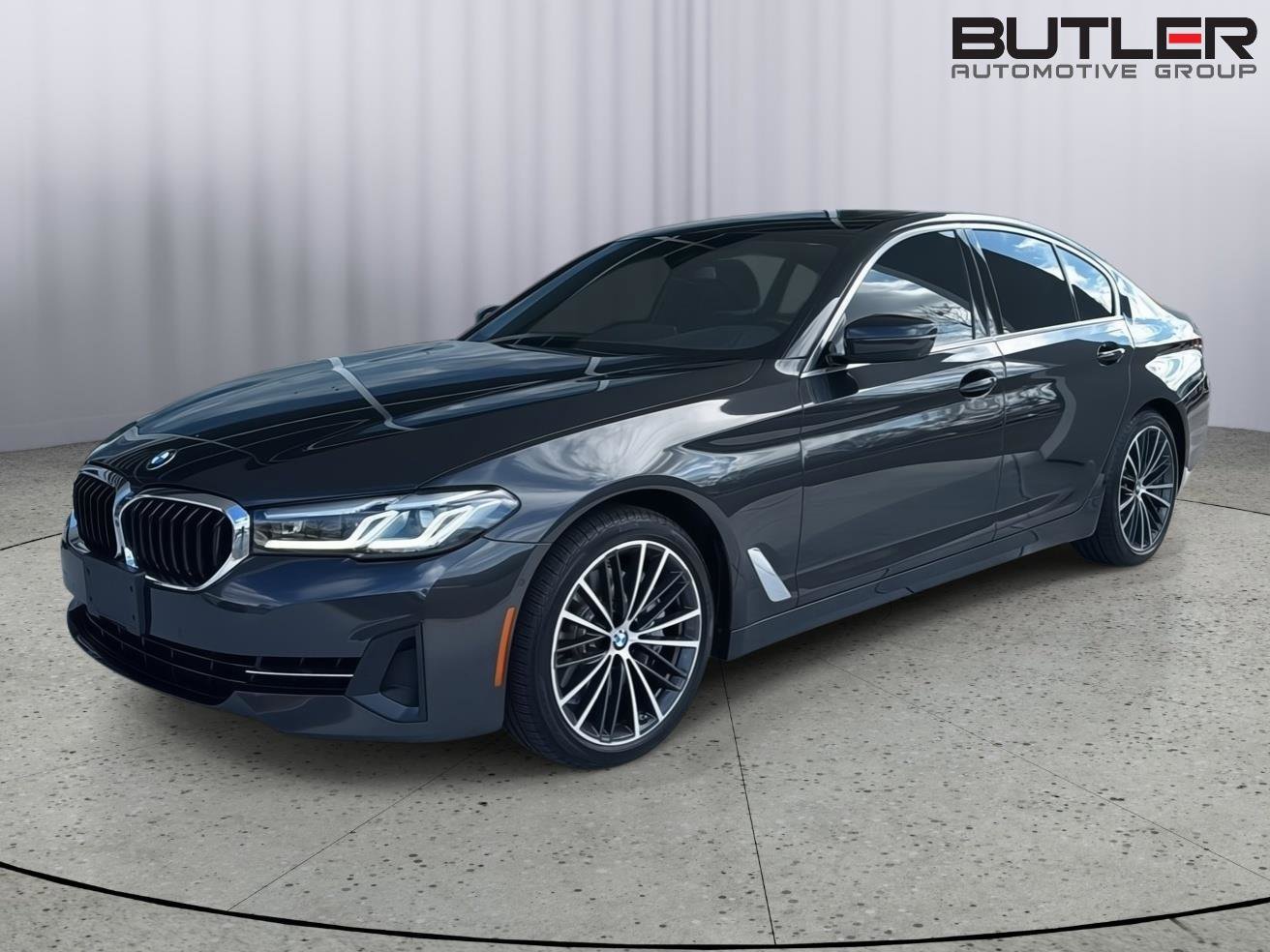 Used 2021 BMW 540i w/ M Sport Package image 2
