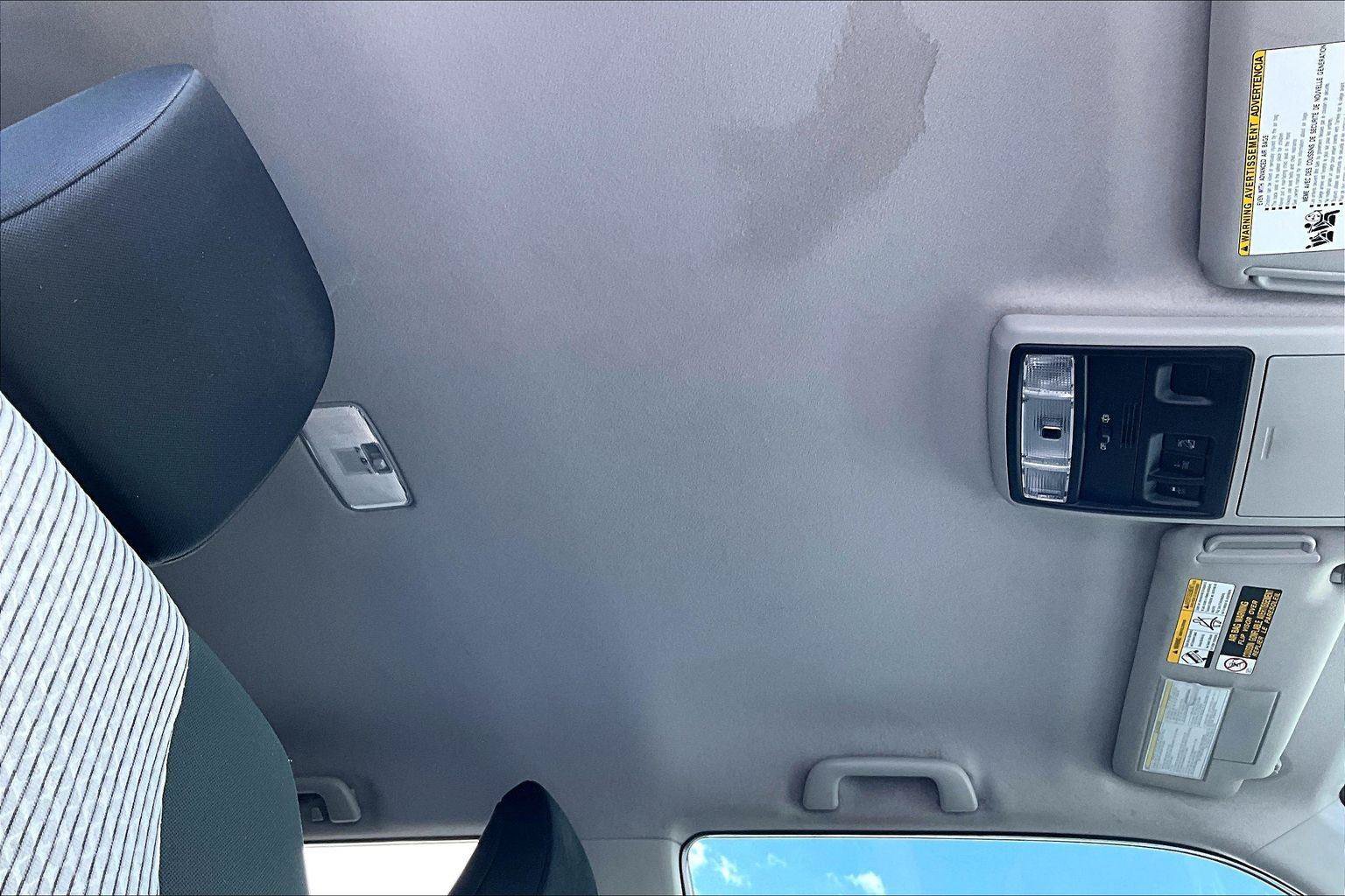 Used 2018 Toyota 4Runner SR5 AWD/4WD image 23