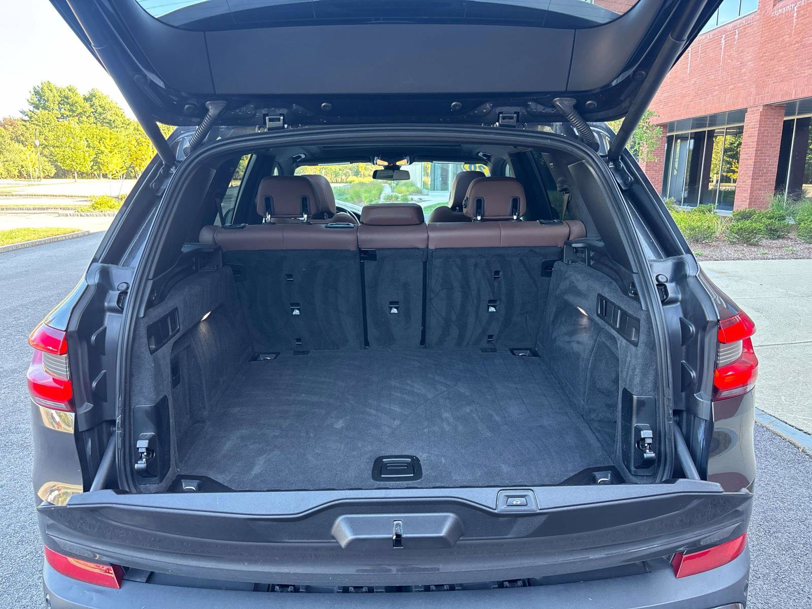 Used 2020 BMW X5 xDrive40i w/ Premium Package image 14