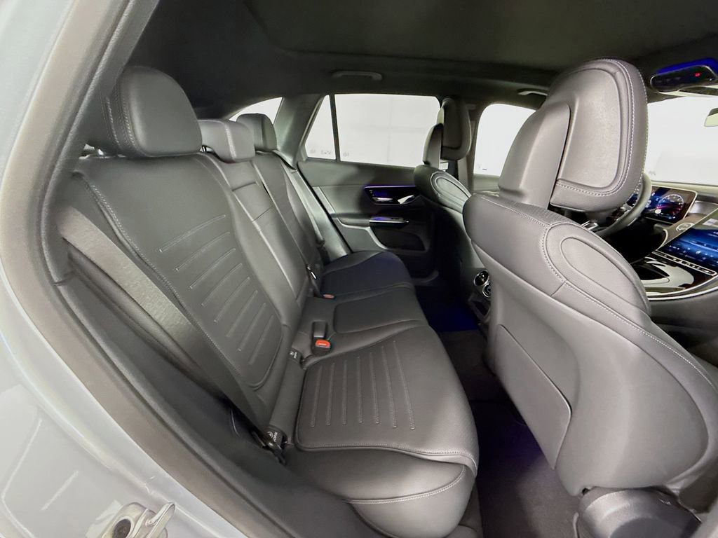 Used 2026 Mercedes-Benz GLC 300 4MATIC image 23