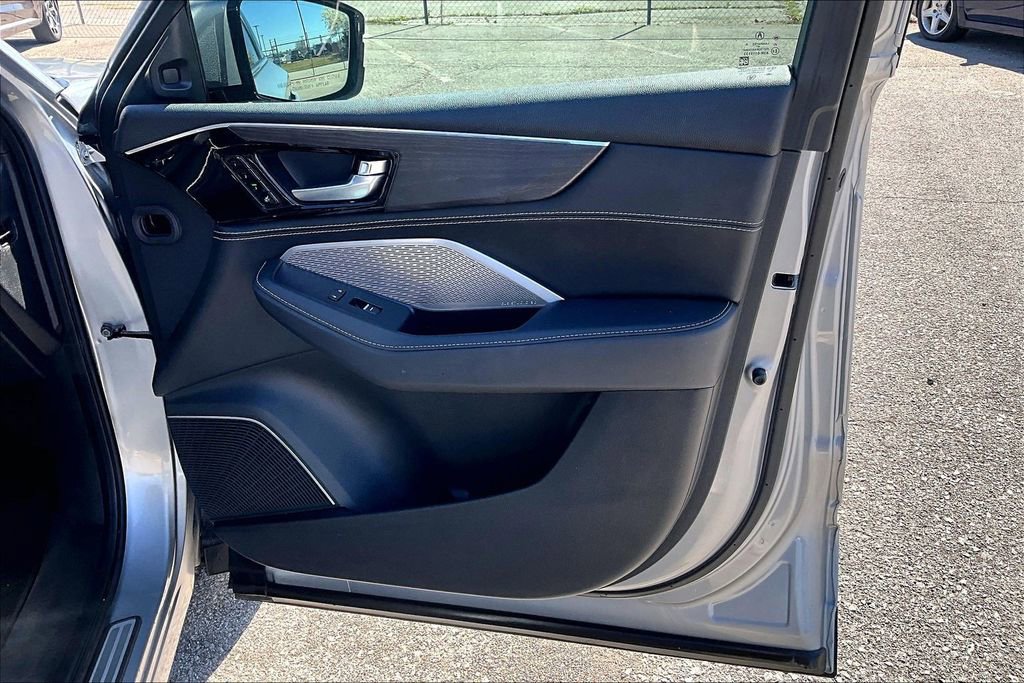 Used 2023 Acura MDX SH-AWD w/ Advance Package image 25