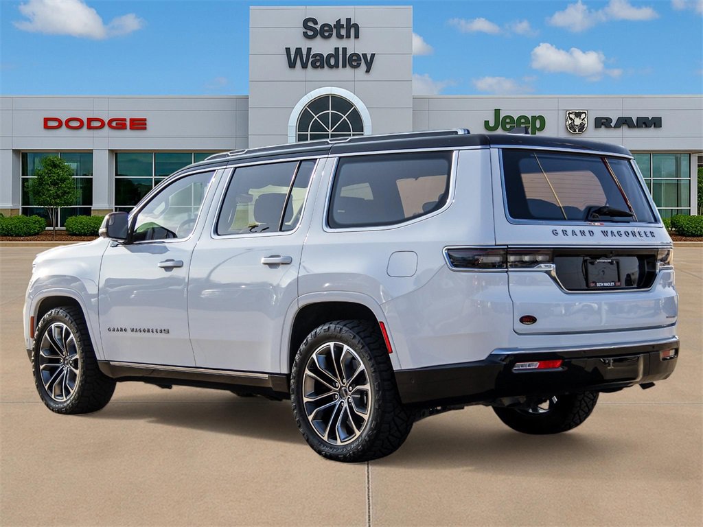 Used 2024 Jeep Grand Wagoneer Series III w/ HD Trailer Tow Package image 5
