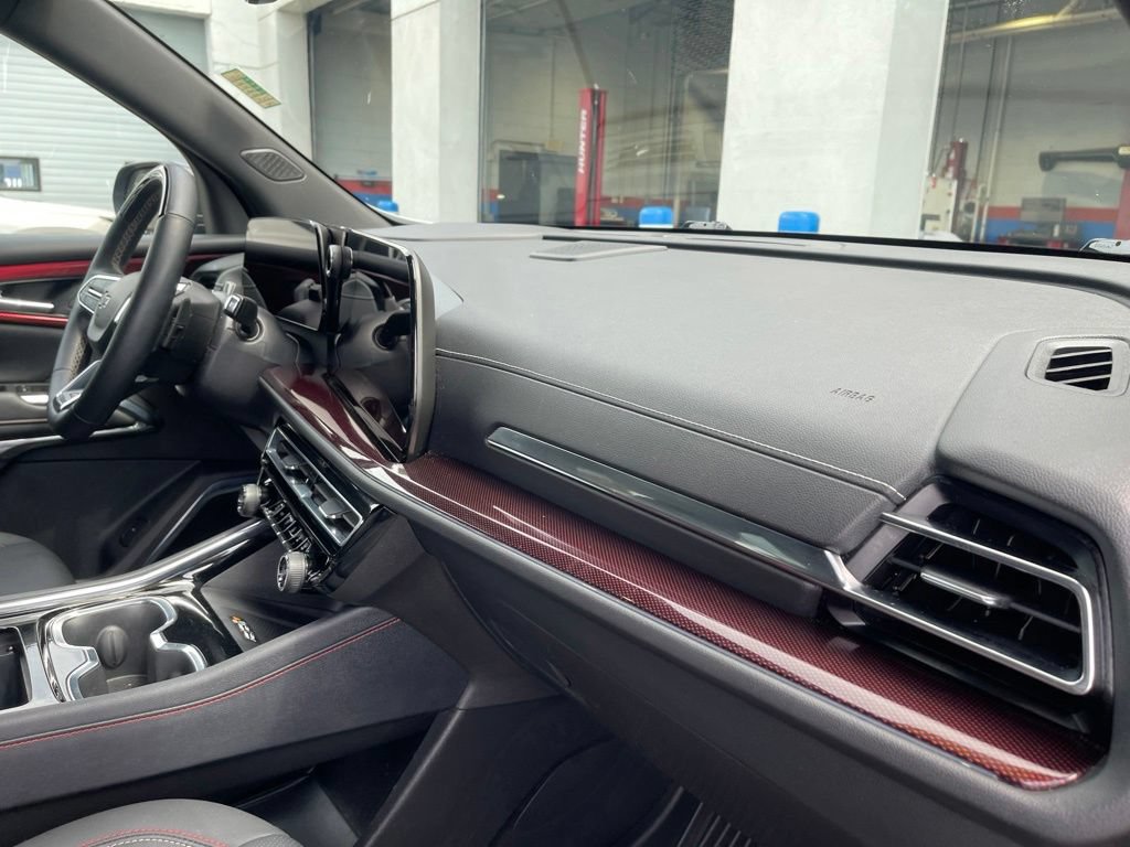 Used 2025 Chevrolet Traverse Z71 w/ Enhanced Driving Package AWD/4WD image 24