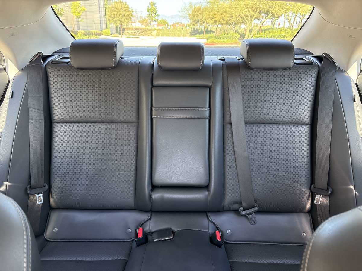 Used 2017 Lexus IS 200t w/ Navigation System Package RWD image 17